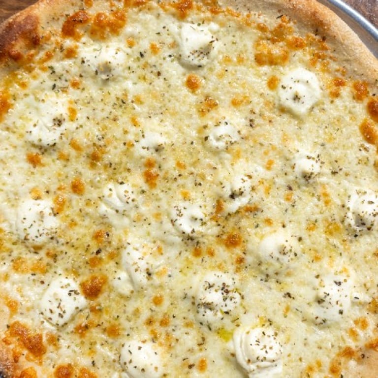 Delicious Cheese Pizza Options