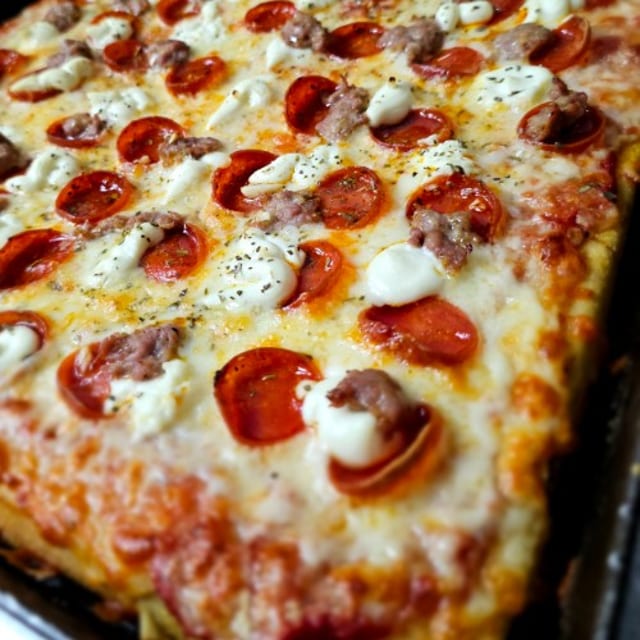 New Yorker Pizza.